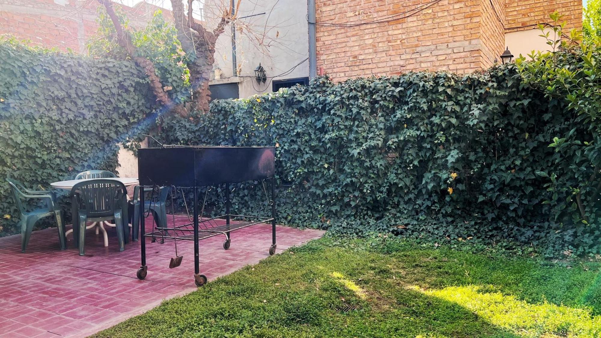 Duplex Mendoza Con Chochera Techada Eksteriør billede